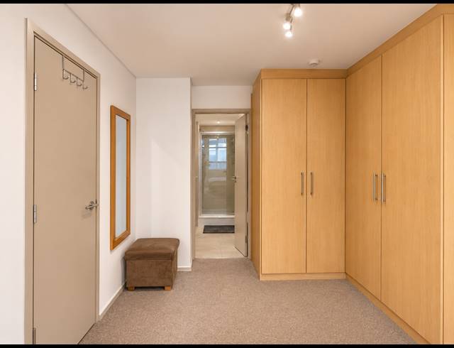2 BEDROOM APARTMENT FOR SALE IN CAPE TOWN CITY CENTRE